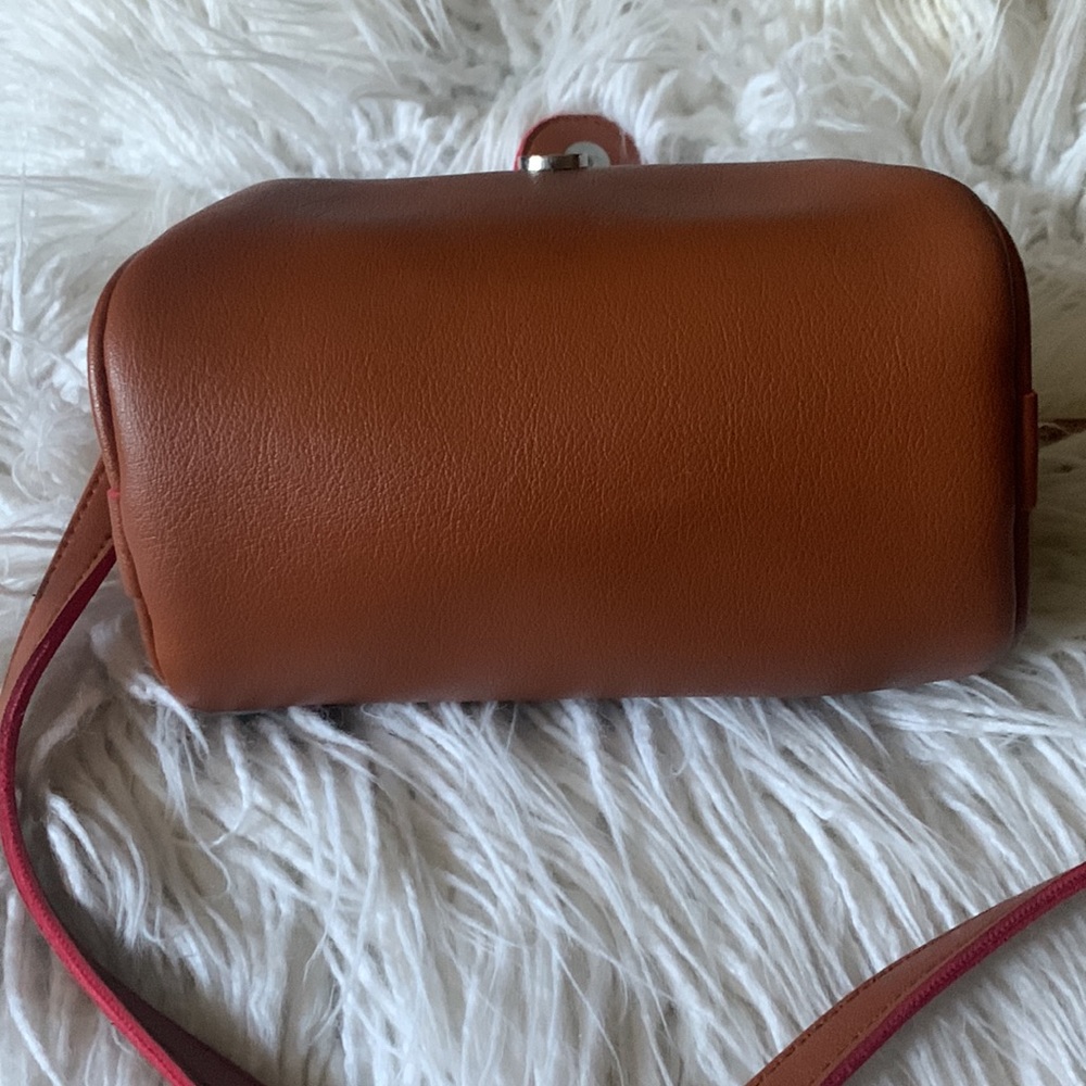 Santorini Camel Crossbody Purse - Picture 5 of 7